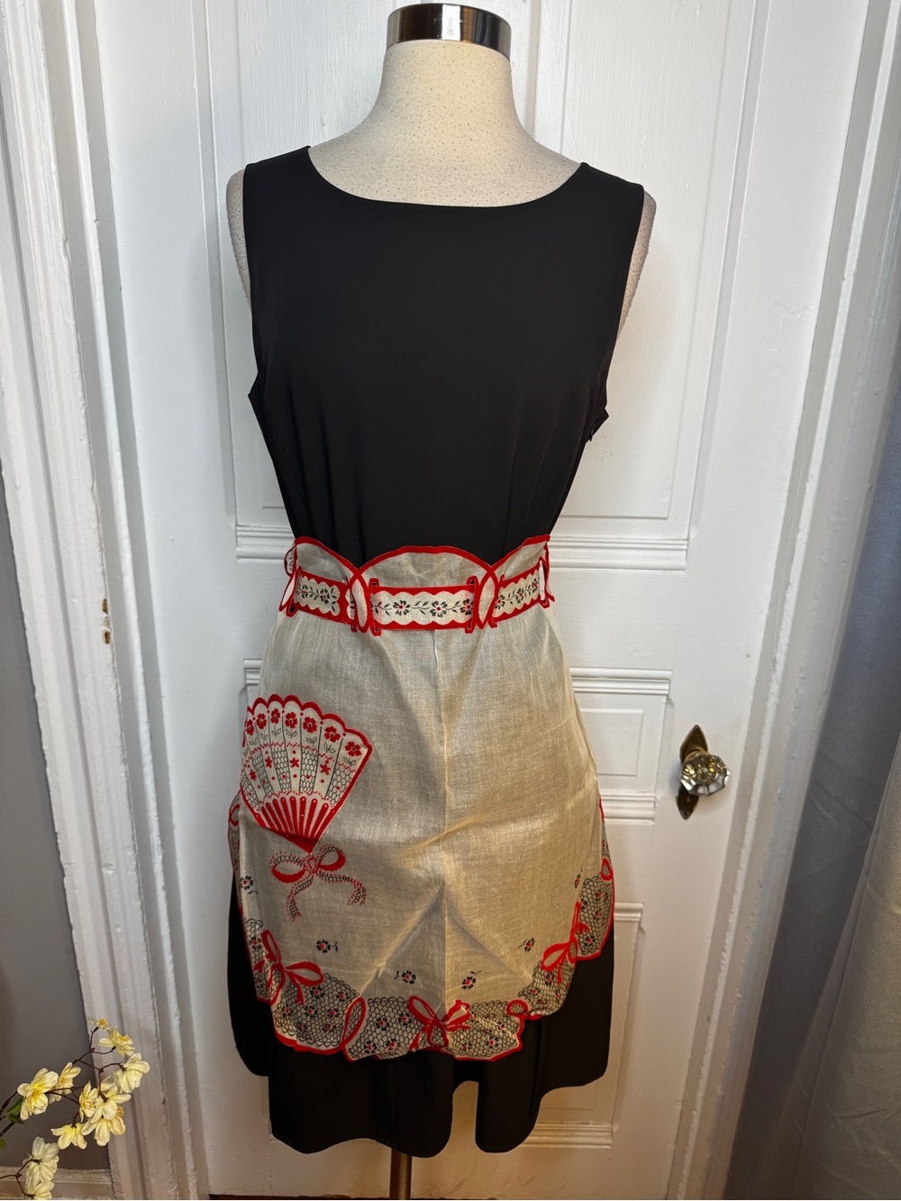 Brand New Without Tags Vintage 1959 Chiffon Hostess Apron - Picture 2 of 12